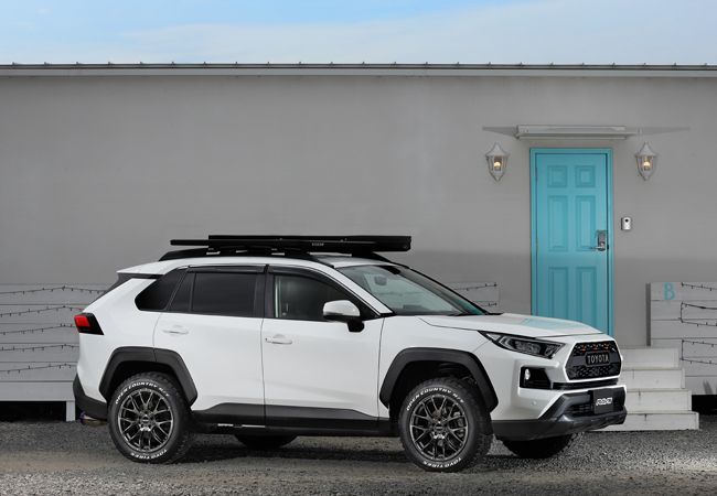 レイズから最新SUVにマッチする新作ホイール「HOMURA 2×7FA」が